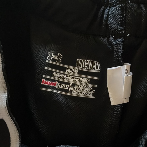 Under Armour short bundle sz M. - Picture 6 of 6